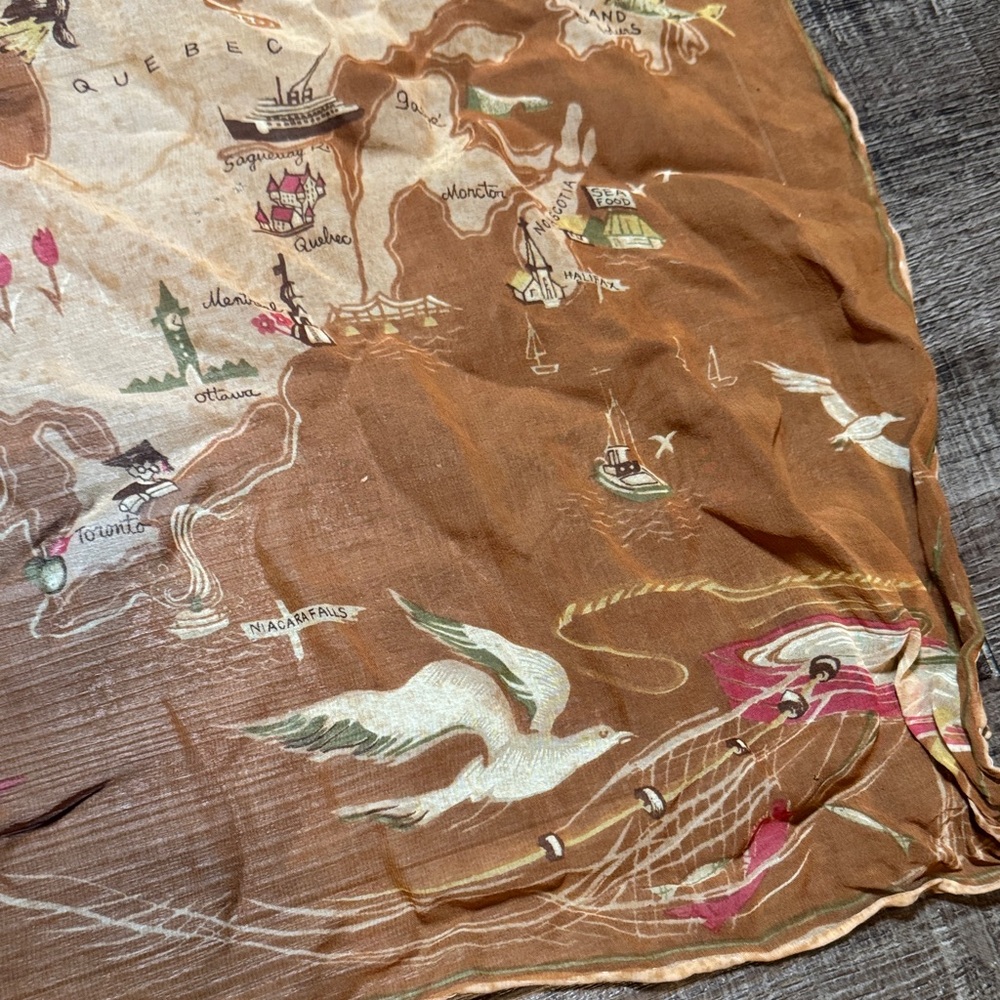 Vintage Map Print Scarf of Canada - Picture 4 of 6